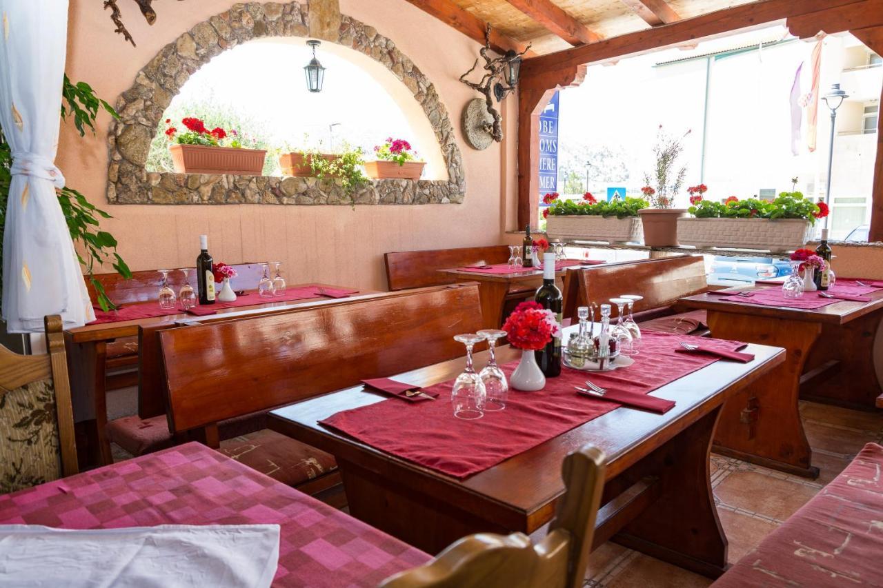 Bed And Breakfast Taverna Miskovic 帕格 外观 照片