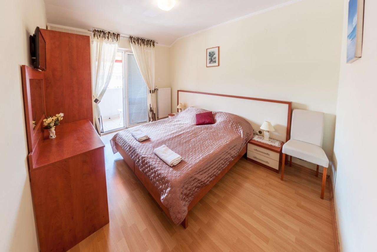 Bed And Breakfast Taverna Miskovic 帕格 外观 照片