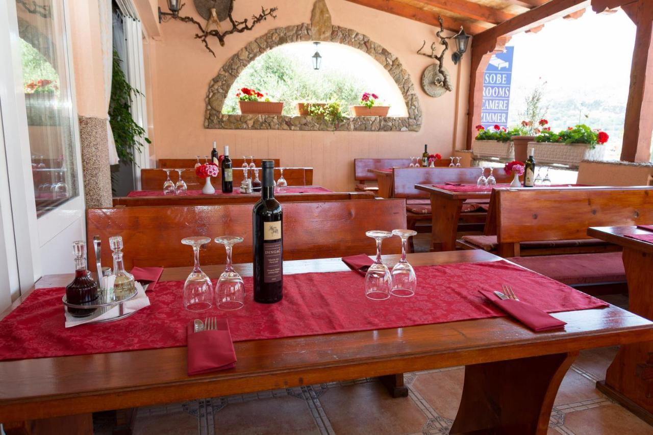 Bed And Breakfast Taverna Miskovic 帕格 外观 照片